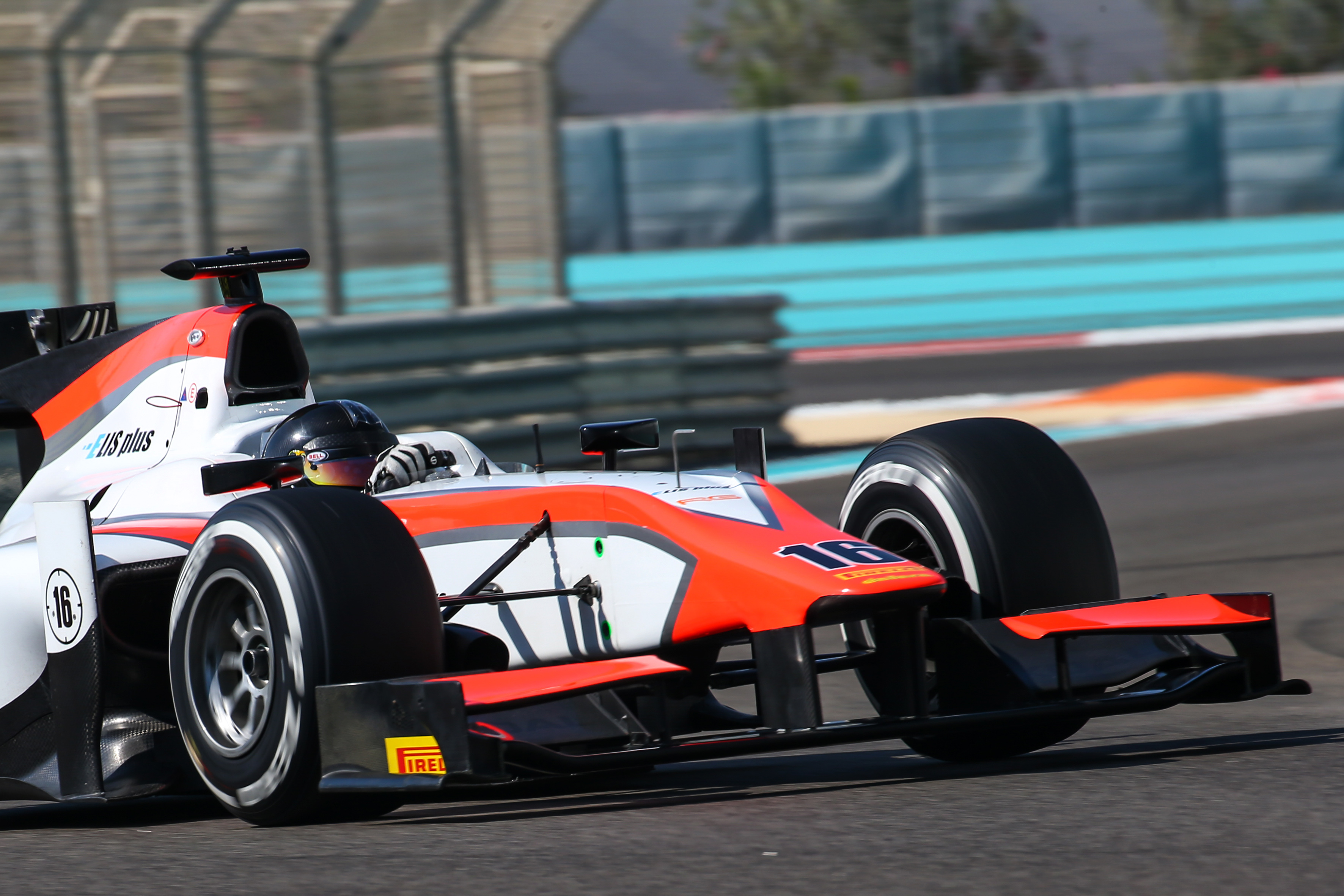 ABU DHABI, United Arab Emirates, 2-4 December 2015 - Post season testing at Yas Marina Circuit. Richard Gonda #16 MP Motorsport. Action. © 2015 Sebastiaan Rozendaal / Dutch Photo Agency / LAT Photographic